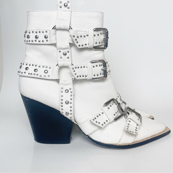 Azalea Wang white snakeskin boots size 9 - Picture 2 of 14